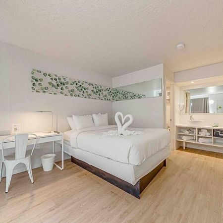 Travel Lodge By Wyndham 10 Min From Disney Kissimmee Exterior foto